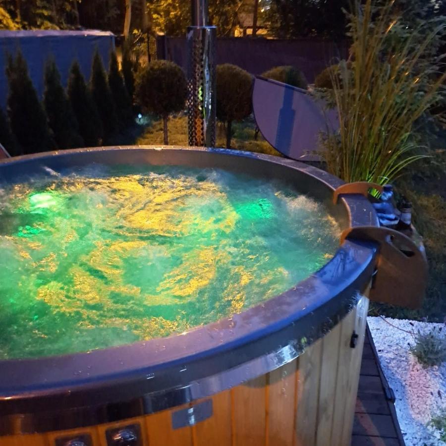 Lesny Zakatek Malediwy Spa 亚沃日诺 外观 照片